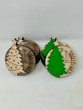 Load image into Gallery viewer, Wooden Christmas ornaments